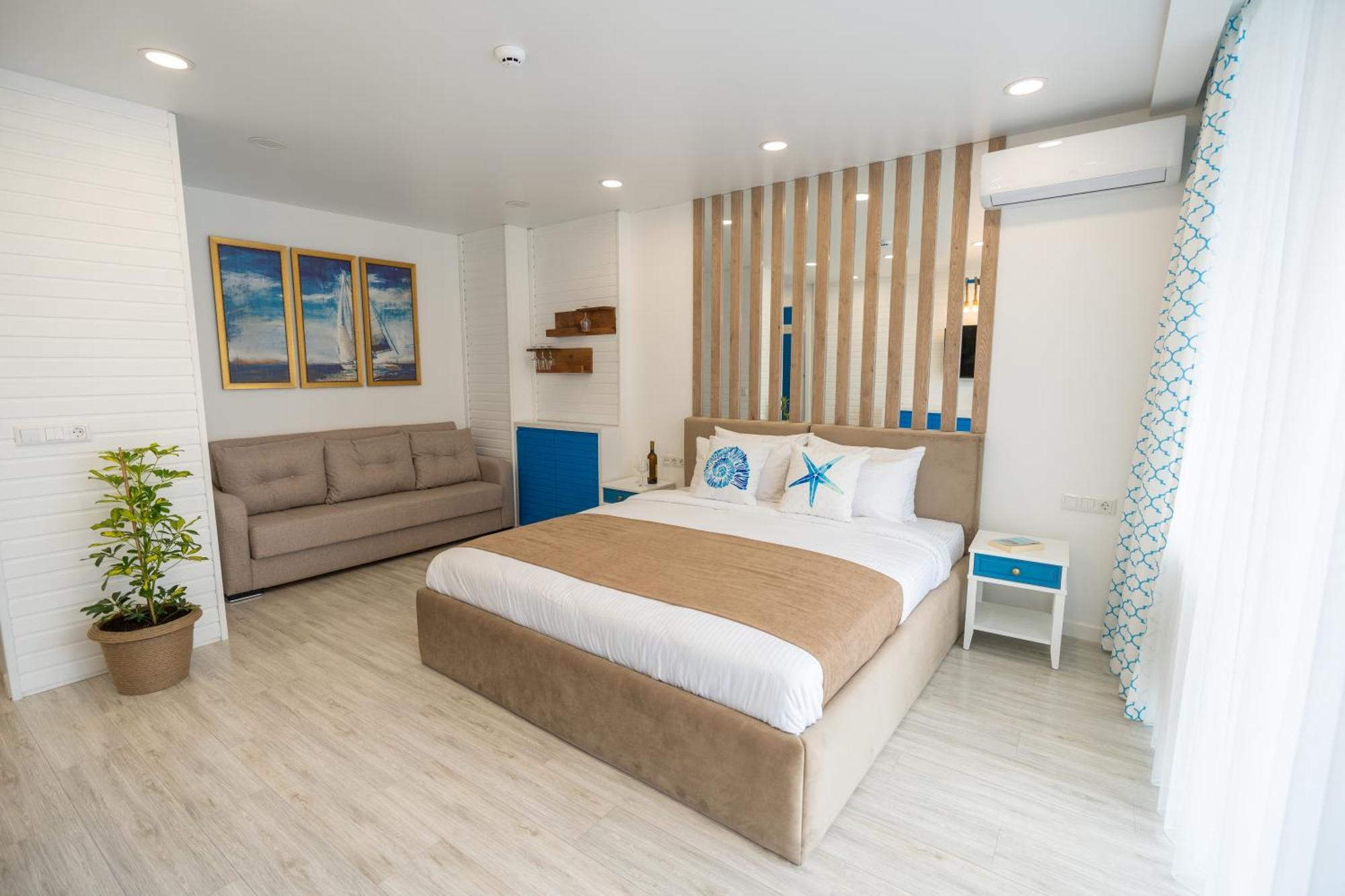 Seagull Beachfront Boutique Hotel Batumi Esterno foto
